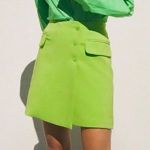 NWT ZARA MINI SKIRT WITH POCKETS Green